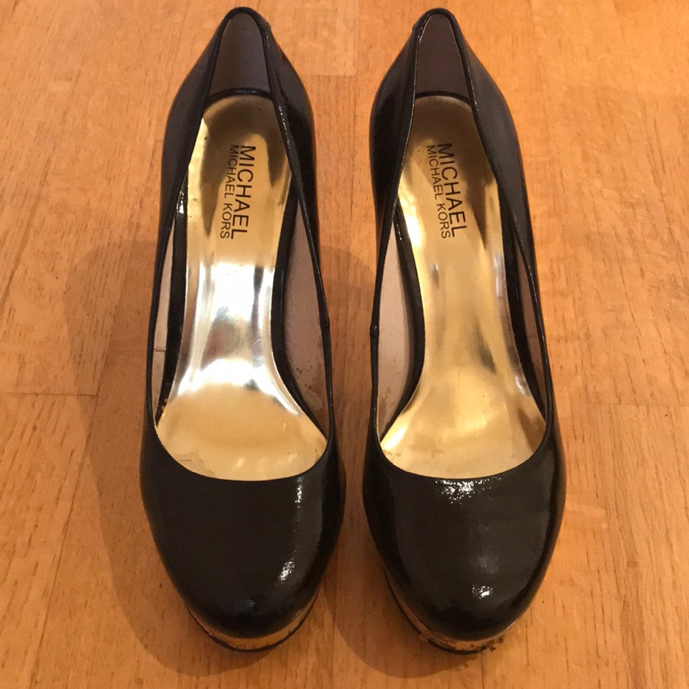 MICHAEL Michael Kors Black & Gold Heels, 6.5M